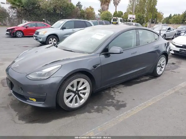 5YJ3E1EB3NF188004 2022 TESLA MODEL 3 - Image 2