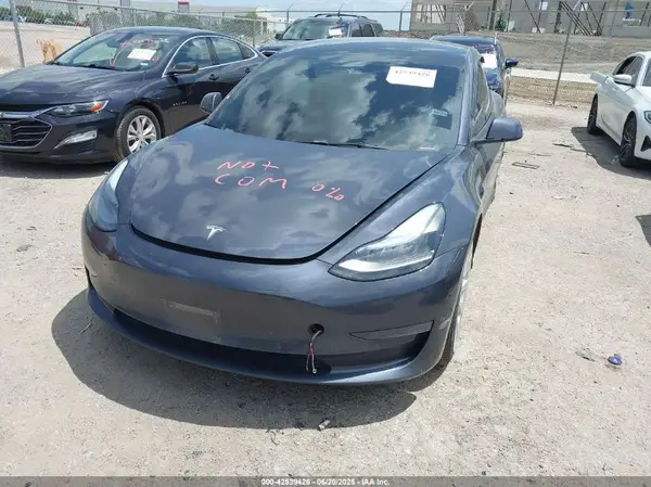 5YJ3E1EB3NF193655 2022 TESLA MODEL 3 - Image 2