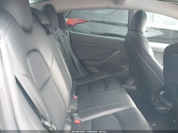 5YJ3E1EB3NF196426 2022 TESLA MODEL 3 - Image 8