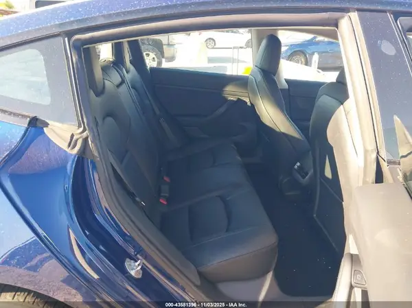 5YJ3E1EB3NF196491 2022 TESLA MODEL 3 - Image 8