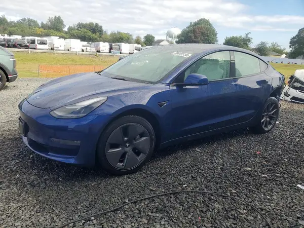 5YJ3E1EB3NF199147 2022 TESLA MODEL 3 - Image 1