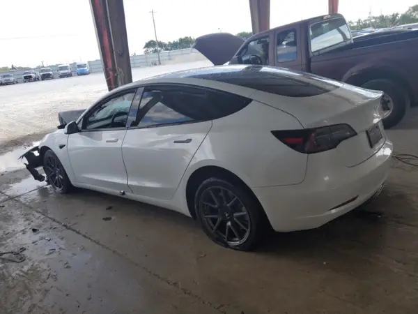 5YJ3E1EB3NF206565 2022 TESLA MODEL 3 - Image 2