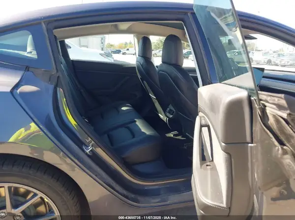 5YJ3E1EB3NF206761 2022 TESLA MODEL 3 - Image 8
