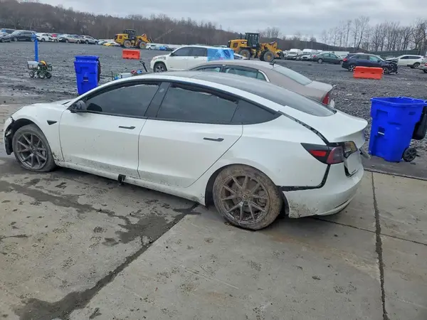 5YJ3E1EB3NF234219 2022 TESLA MODEL 3 - Image 2