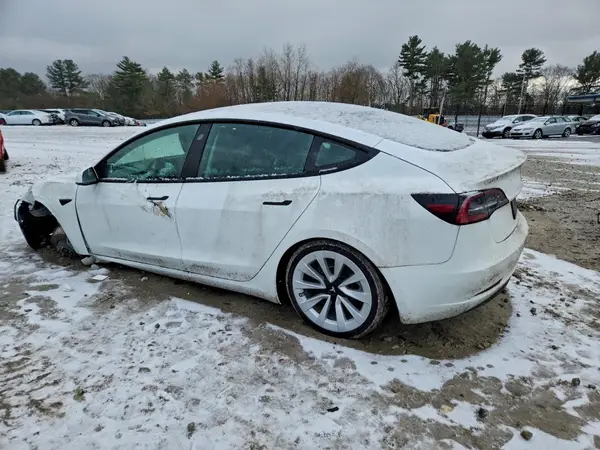5YJ3E1EB3NF240733 2022 TESLA MODEL 3 - Image 2