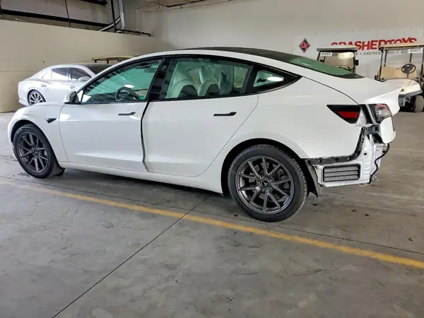 5YJ3E1EB3NF241817 2022 TESLA MODEL 3 - Image 2