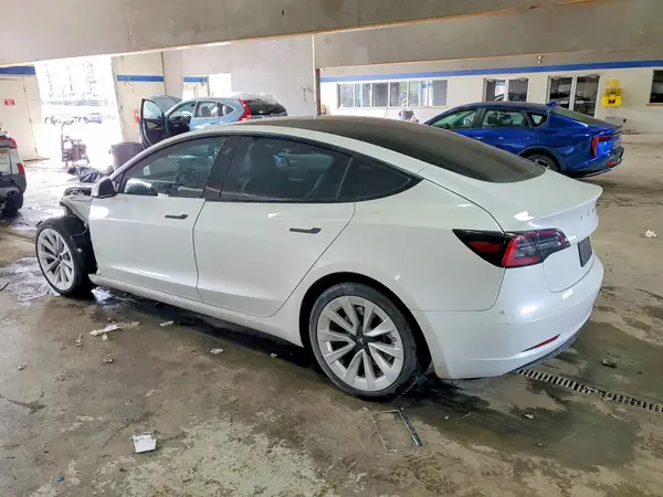 5YJ3E1EB3NF243938 2022 TESLA MODEL 3 - Image 2