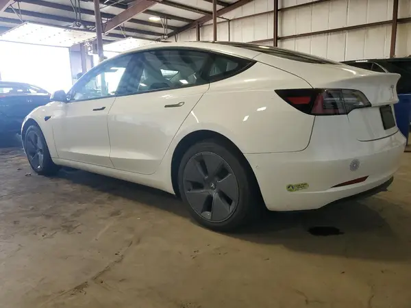 5YJ3E1EB3NF254583 2022 TESLA MODEL 3 - Image 2