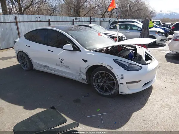 5YJ3E1EB3NF257659 2022 TESLA MODEL 3 - Image 1