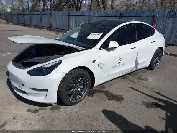 5YJ3E1EB3NF257659 2022 TESLA MODEL 3 - Image 2