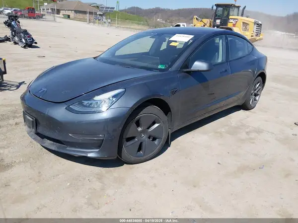 5YJ3E1EB3NF260982 2022 TESLA MODEL 3 - Image 2