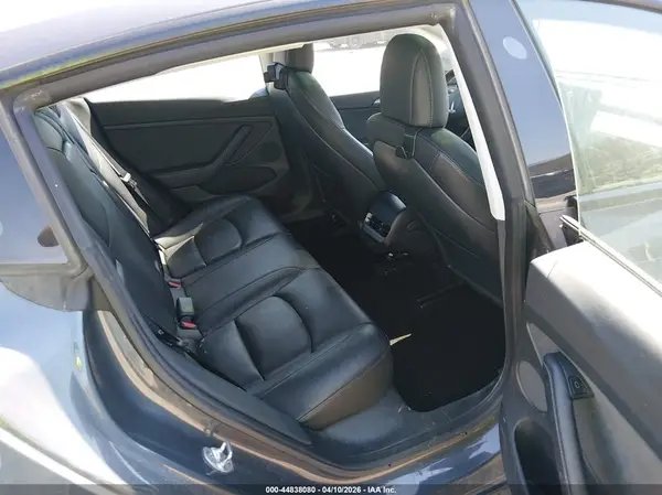 5YJ3E1EB3NF260982 2022 TESLA MODEL 3 - Image 8