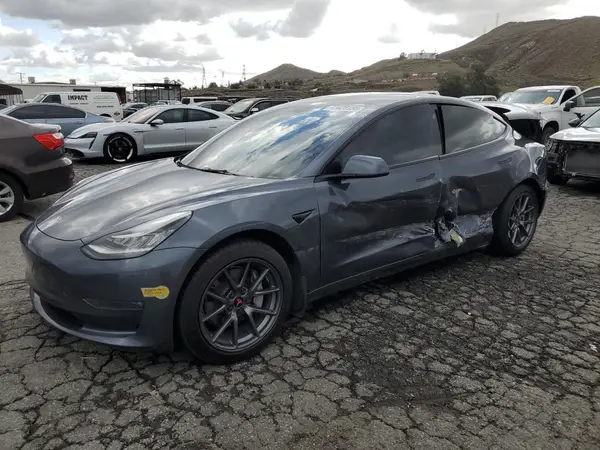 5YJ3E1EB3NF260996 2022 TESLA MODEL 3 - Image 1