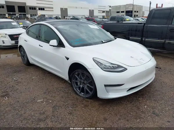 5YJ3E1EB3NF261016 2022 TESLA MODEL 3 - Image 1