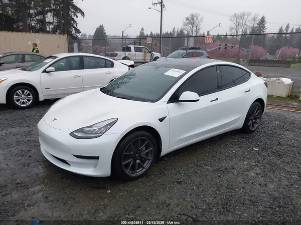 5YJ3E1EB3NF261307 2022 TESLA MODEL 3 - Image 2
