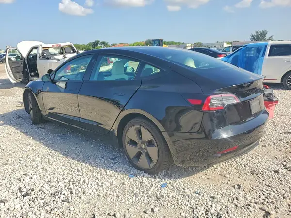 5YJ3E1EB3NF261906 2022 TESLA MODEL 3 - Image 2