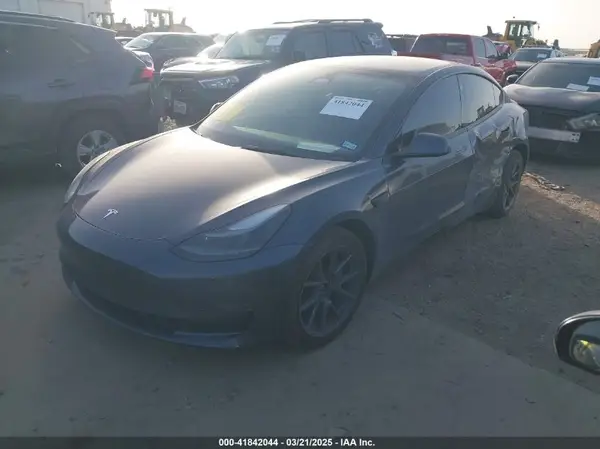5YJ3E1EB3NF264532 2022 TESLA MODEL 3 - Image 2