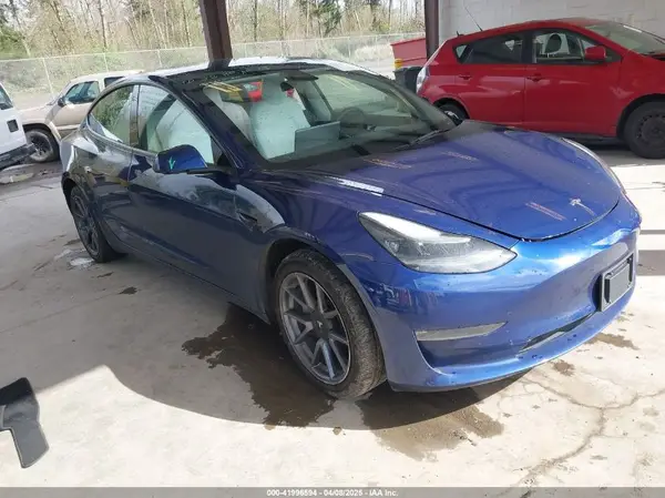 5YJ3E1EB3NF267365 2022 TESLA MODEL 3 - Image 1