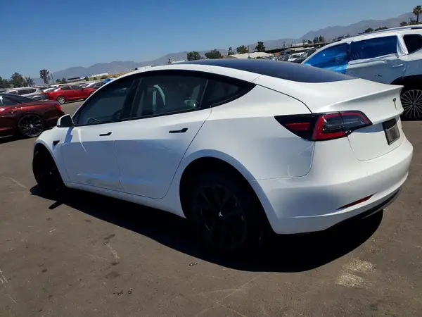 5YJ3E1EB3NF269245 2022 TESLA MODEL 3 - Image 2