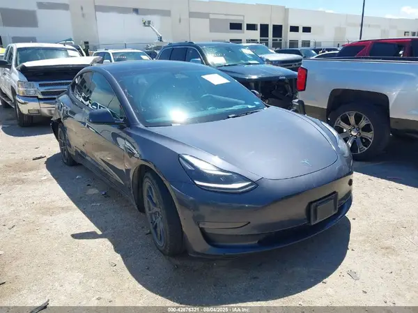 5YJ3E1EB3NF271903 2022 TESLA MODEL 3 - Image 1