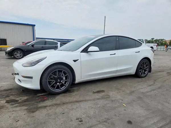 5YJ3E1EB3NF272968 2022 TESLA MODEL 3 - Image 1