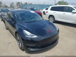 5YJ3E1EB3NF273165 2022 TESLA MODEL 3