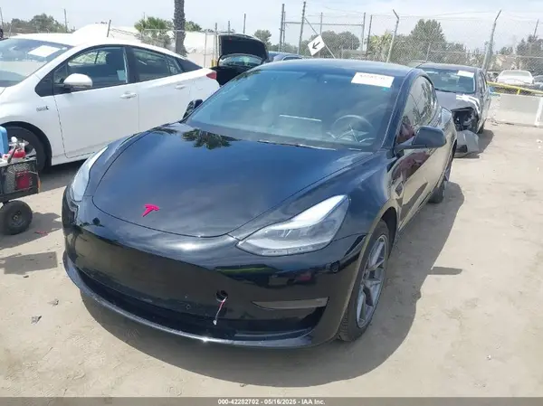 5YJ3E1EB3NF273165 2022 TESLA MODEL 3 - Image 2