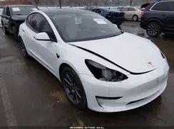 5YJ3E1EB3NF273229 2022 TESLA MODEL 3