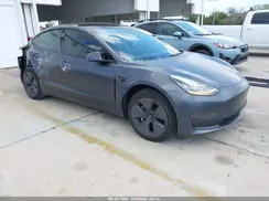 5YJ3E1EB3NF275126 2022 TESLA MODEL 3