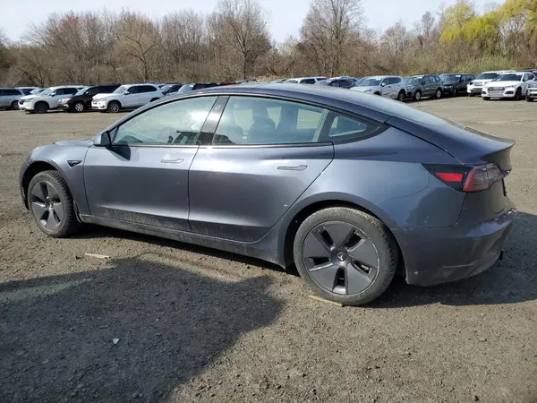 5YJ3E1EB3NF275515 2022 TESLA MODEL 3 - Image 2