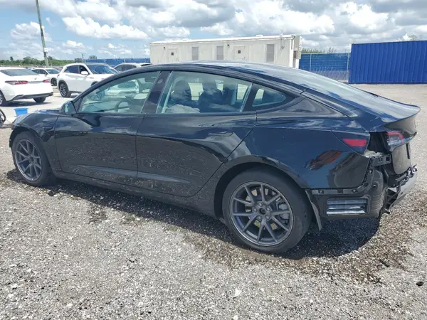 5YJ3E1EB3NF286563 2022 TESLA MODEL 3 - Image 2