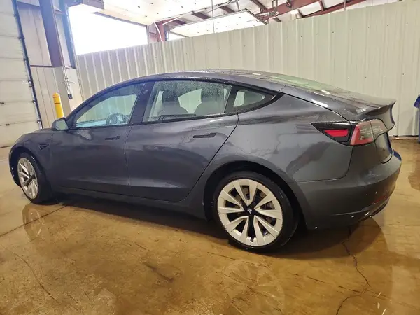 5YJ3E1EB3NF289740 2022 TESLA MODEL 3 - Image 2