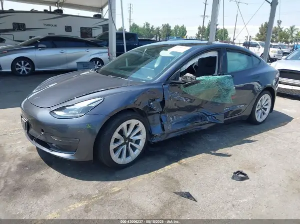 5YJ3E1EB3NF290533 2022 TESLA MODEL 3 - Image 2