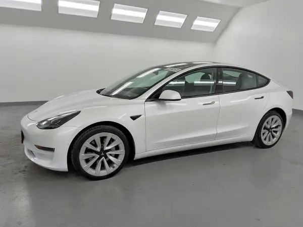 5YJ3E1EB3NF300588 2022 TESLA MODEL 3 - Image 1
