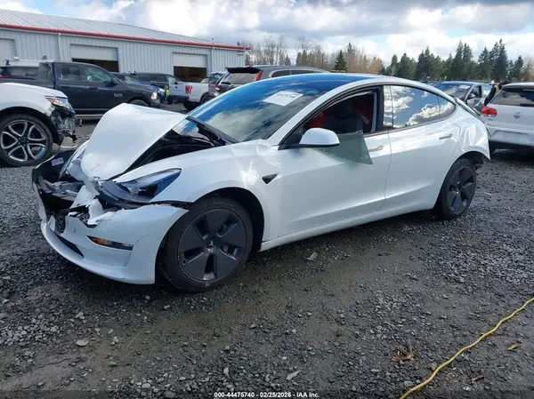 5YJ3E1EB3NF307797 2022 TESLA MODEL 3 - Image 2