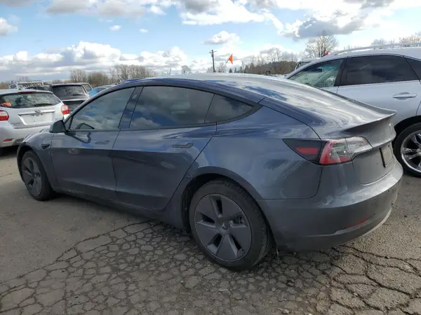 5YJ3E1EB3NF317486 2022 TESLA MODEL 3 - Image 2