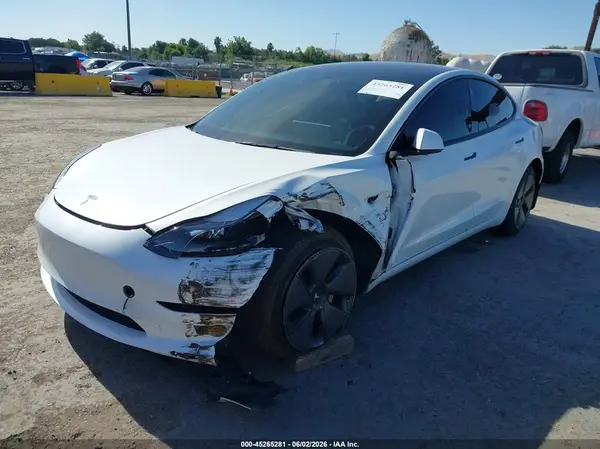 5YJ3E1EB3NF323899 2022 TESLA MODEL 3 - Image 2
