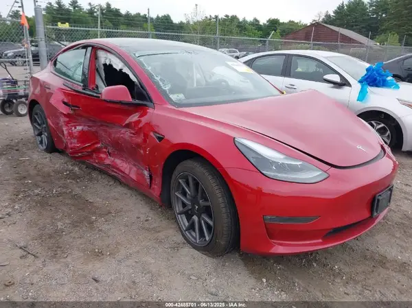5YJ3E1EB3NF324681 2022 TESLA MODEL 3 - Image 1