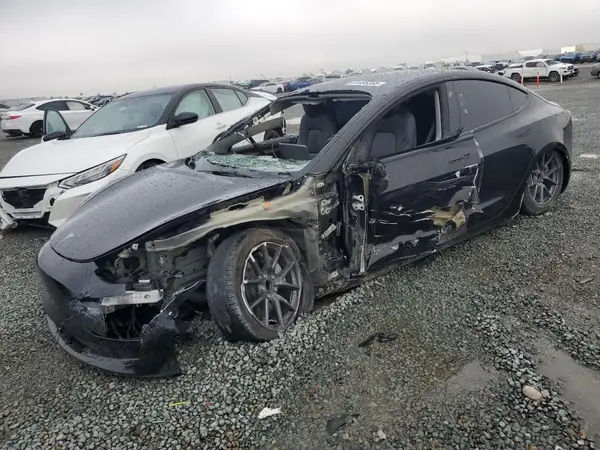 5YJ3E1EB3NF335535 2022 TESLA MODEL 3 - Image 1