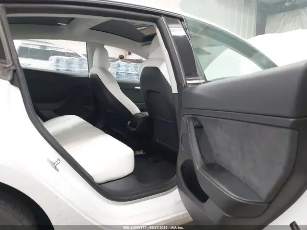 5YJ3E1EB3NF336541 2022 TESLA MODEL 3 - Image 8