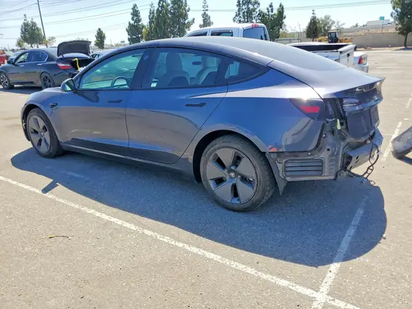 5YJ3E1EB3NF342288 2022 TESLA MODEL 3 - Image 2