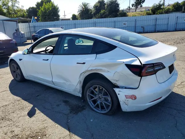 5YJ3E1EB3NF344655 2022 TESLA MODEL 3 - Image 2