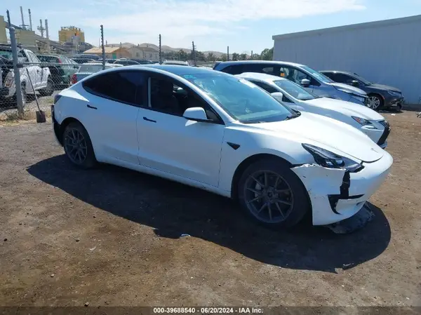 5YJ3E1EB3NF345949 2022 TESLA MODEL 3