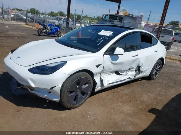 5YJ3E1EB3NF345949 2022 TESLA MODEL 3 - Image 2