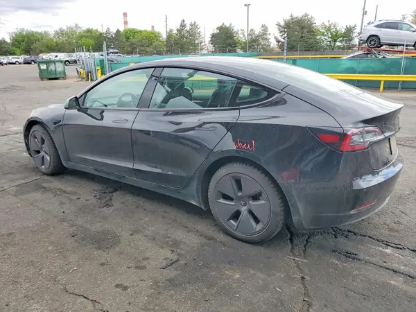 5YJ3E1EB3NF349824 2022 TESLA MODEL 3 - Image 2