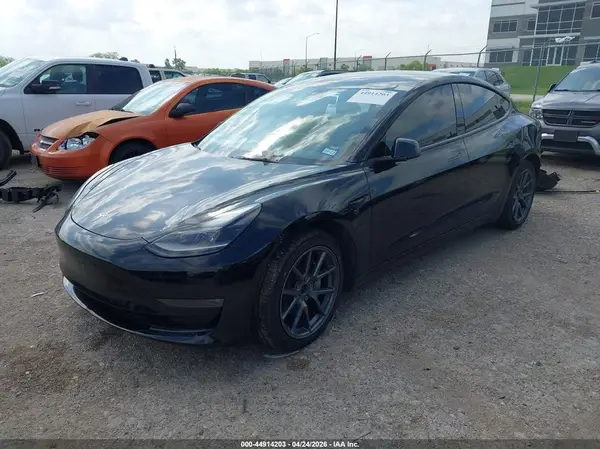 5YJ3E1EB3NF350939 2022 TESLA MODEL 3 - Image 2