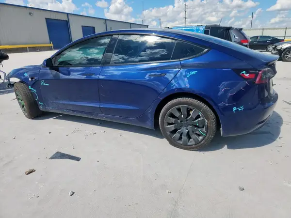 5YJ3E1EB3NF351847 2022 TESLA MODEL 3 - Image 2