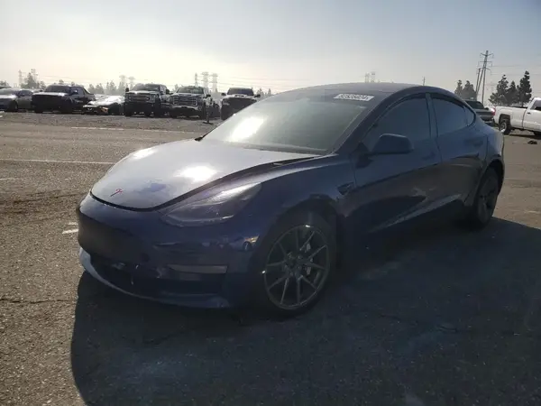 5YJ3E1EB3NF352416 2022 TESLA MODEL 3 - Image 1