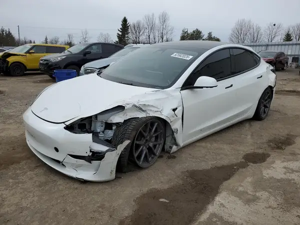 5YJ3E1EB3NF353131 2022 TESLA MODEL 3 - Image 1