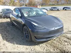 5YJ3E1EB3NF354568 2022 TESLA MODEL 3